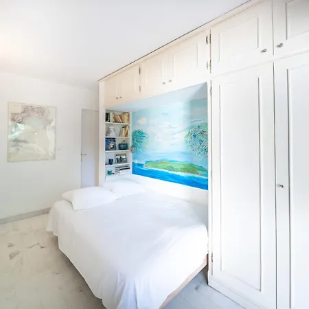 One Bedroom Close To The Center Of Daire *
