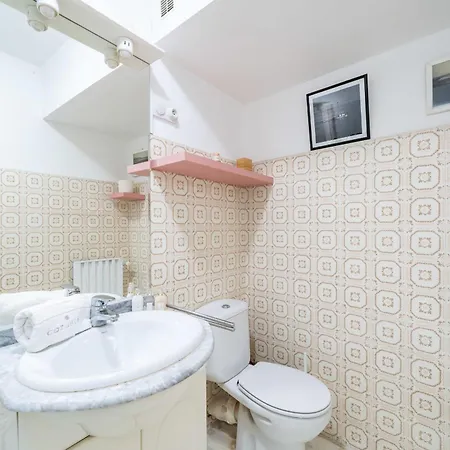One Bedroom Close To The Center Of Daire *