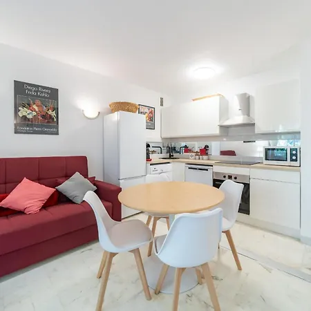 One Bedroom Close To The Center Of * Cannes